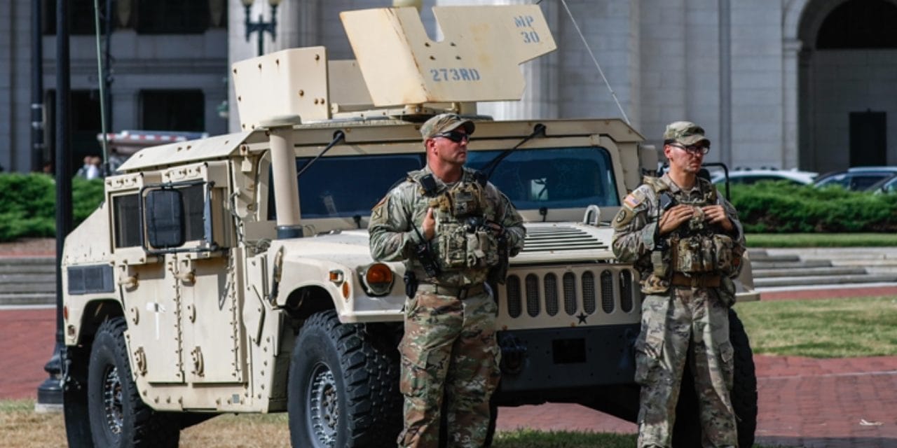 trump baltimorea ordu gondermek istedi halk sokaklara dokuldu bZn6t5WG