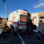 agrida ambulanskazaya karisti 2si agir 7 yarali 2lbFc1uQ.jpg