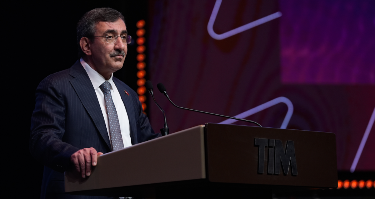 cumhurbaskani yardimcisi cevdet yilmaz ekonomik soguk savasin icindeyiz turkiye kararlilikla yoluna devam ediyor Lwz79yIT