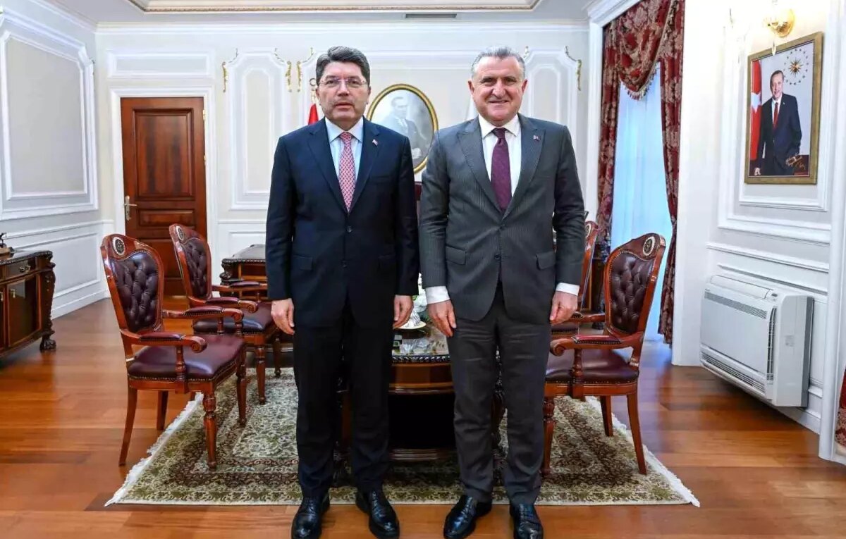 genclik ve spor bakani osman askin baktan adalet bakani yilmaz tunca ziyaret d771aYQg.jpg