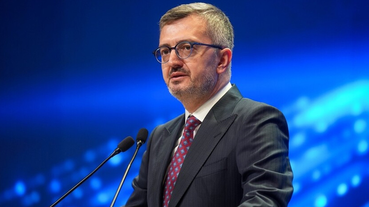 Burhanettin Duran: Siber Dünyadaki Anarşi Ortamına Göz Yummamalıyız
