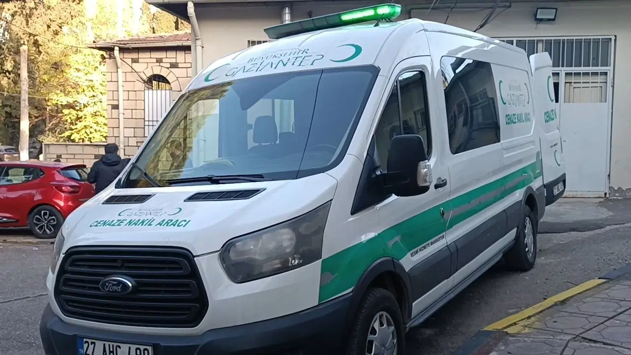Mendil satan kişi kavgada bıçaklanarak öldürüldü