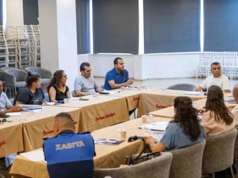 Izmir bornovada muhtarlar toplantisi yapildi Ai3lUL6K